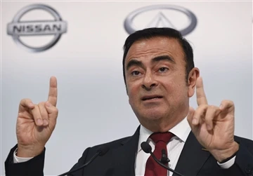 Гон вимагає від Nissan понад 1 мільярд доларів компенсації