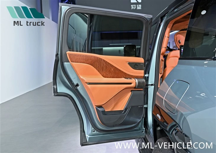 BYD YangWang U8 PHEV SUV Luxury Edition