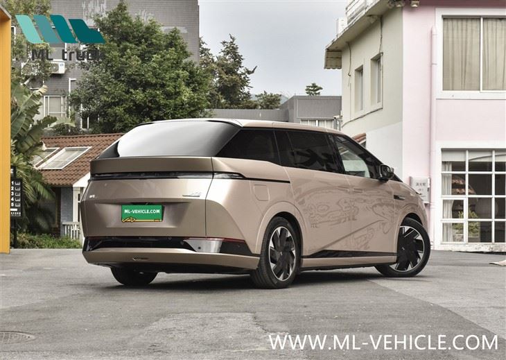 Xpeng X9 MPV EV