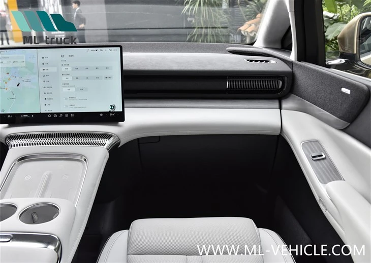 Xpeng X9 MPV EV