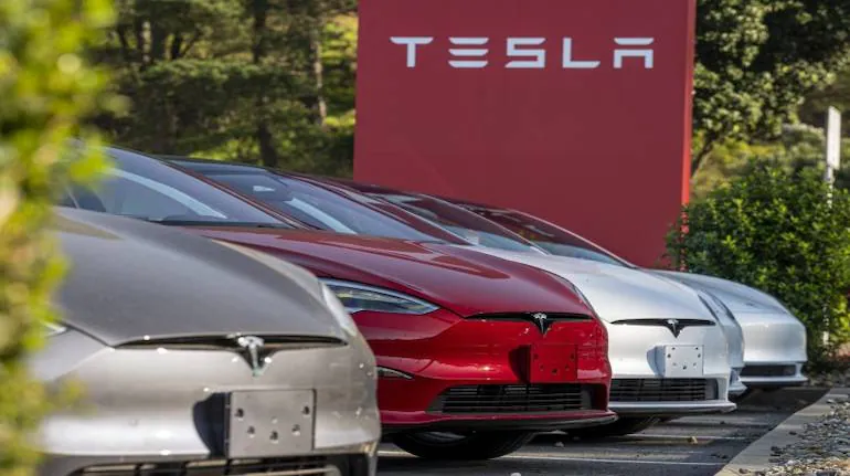 Tesla надсилає електронний лист на всю компанію: глобальне скорочення робочої...