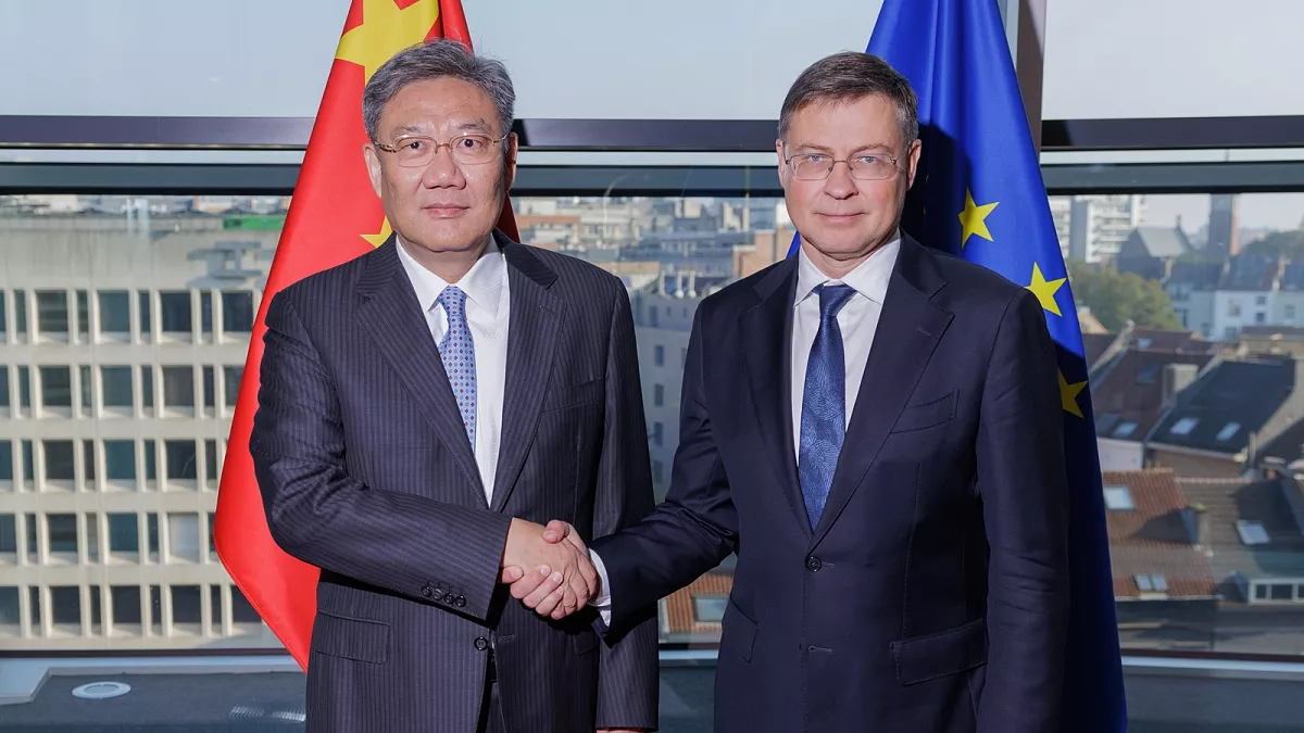 Китай буде вести переговори з ЄС щодо антисубсидійного розслідування щодо еле...