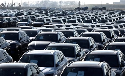 Німецька автомобільна промисловість критикує тарифи ЄС на китайські електромо...